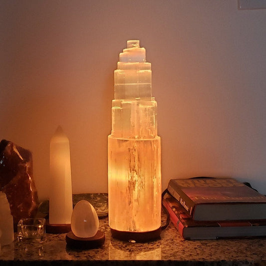 Selenite Tower Lamps in the UK ,A Buyer’s Guide to 15–35 cm Crystal Glow